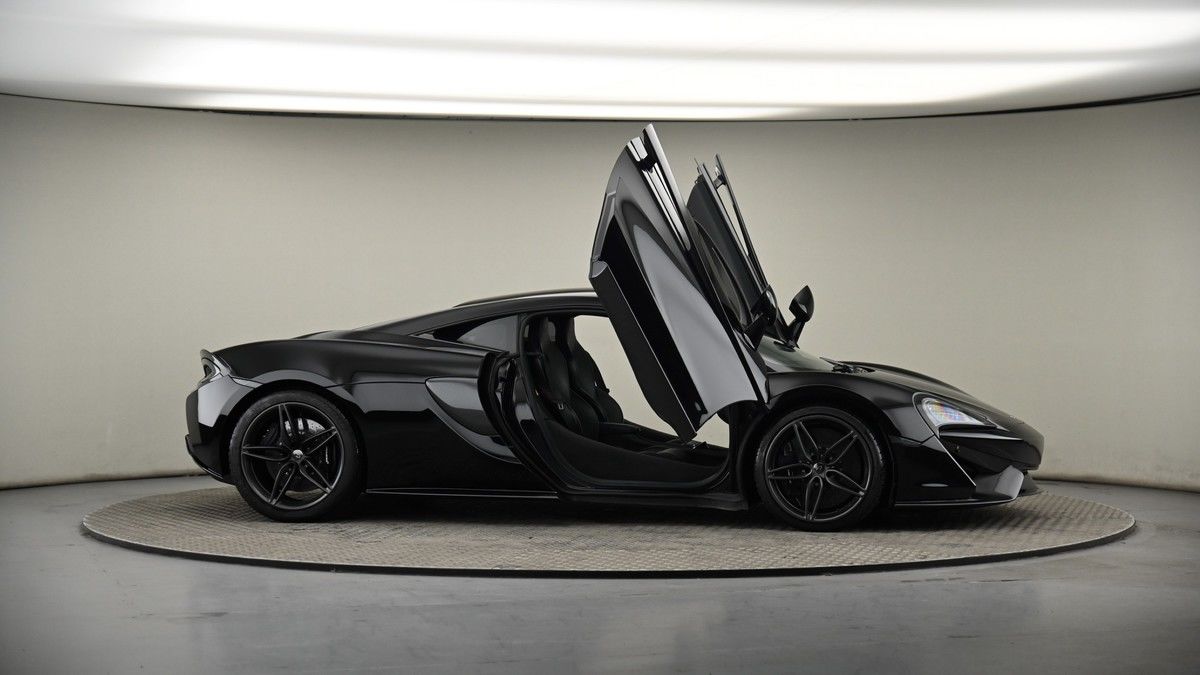 More views of McLaren 570S