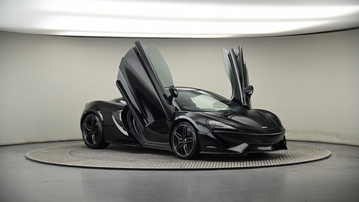 More views of McLaren 570S