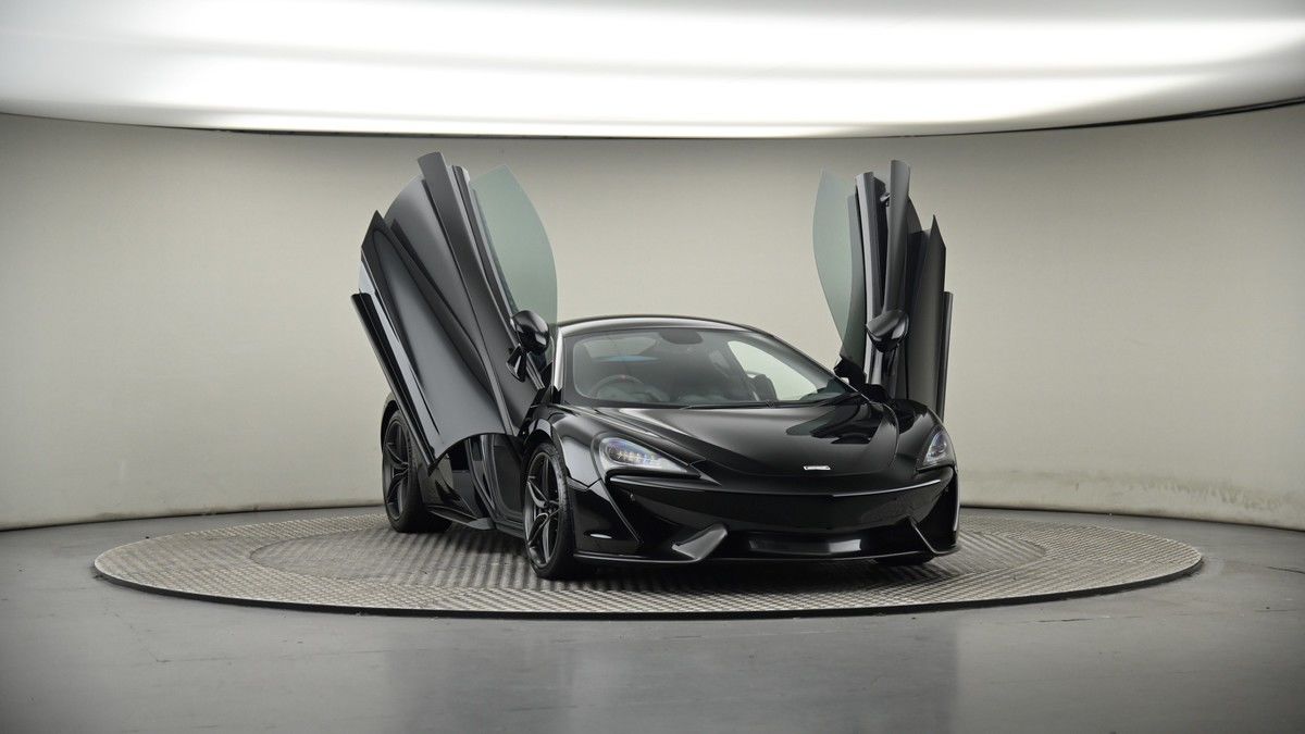 More views of McLaren 570S