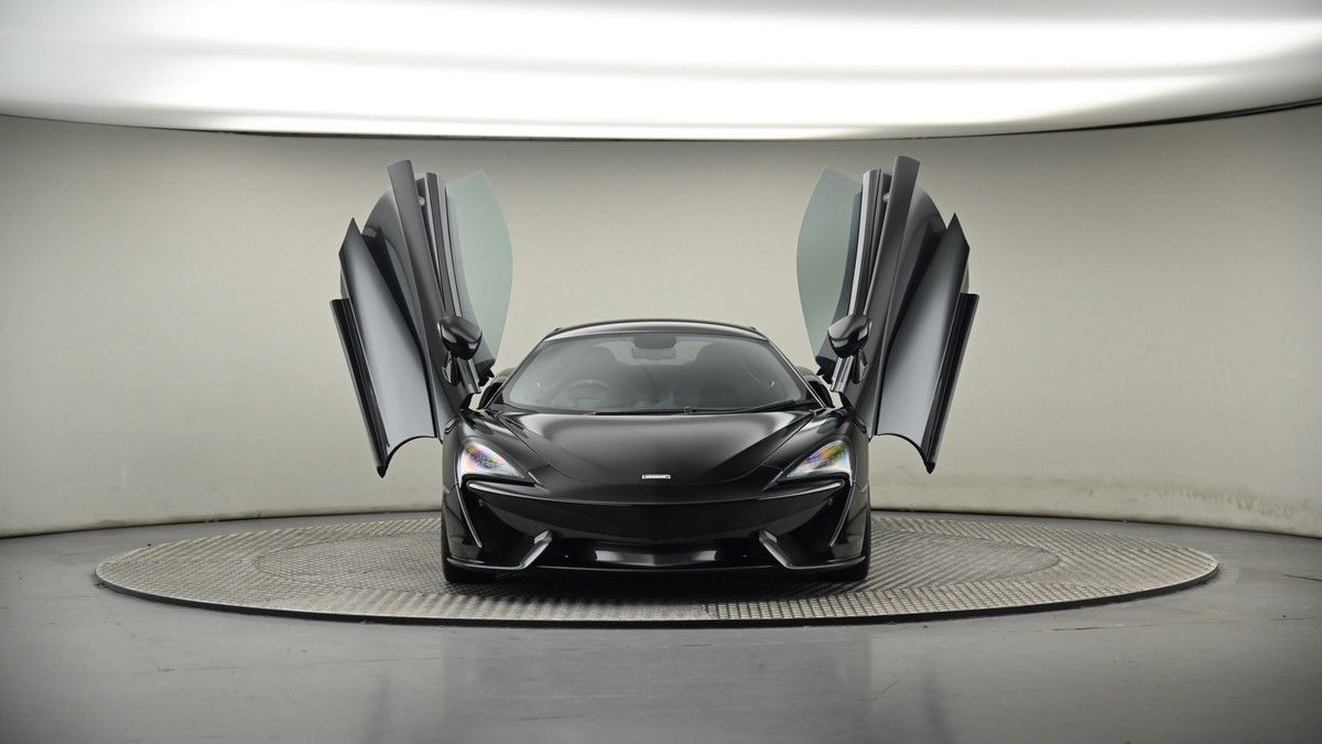 More views of McLaren 570S