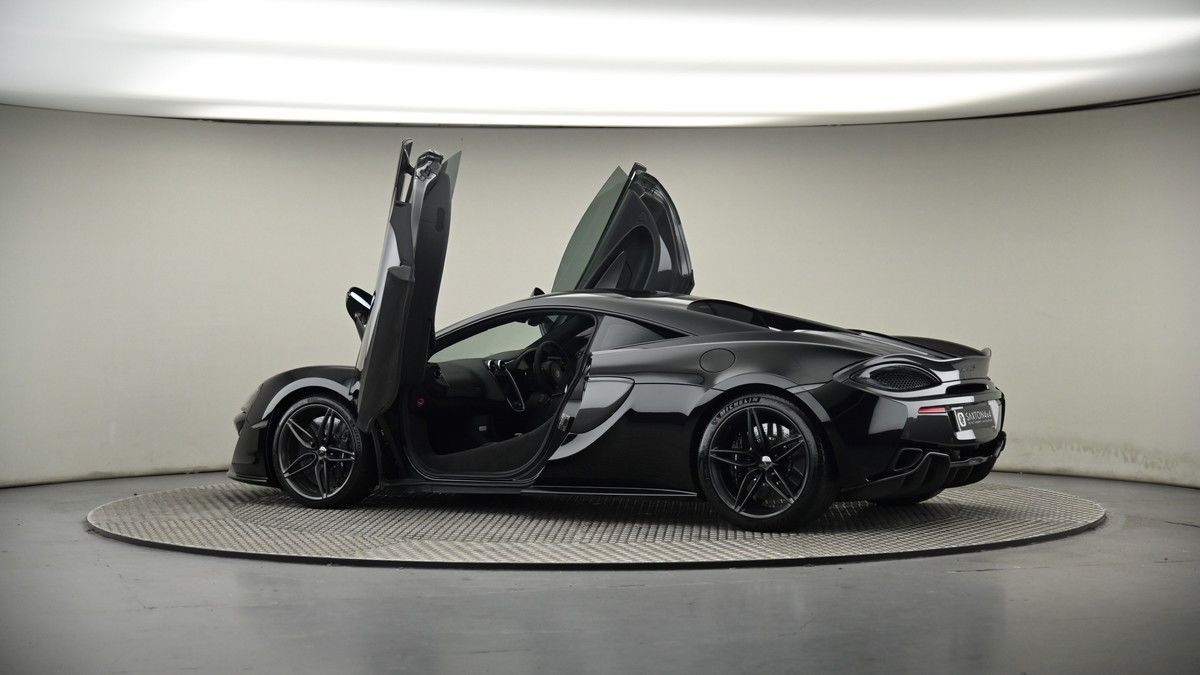 More views of McLaren 570S