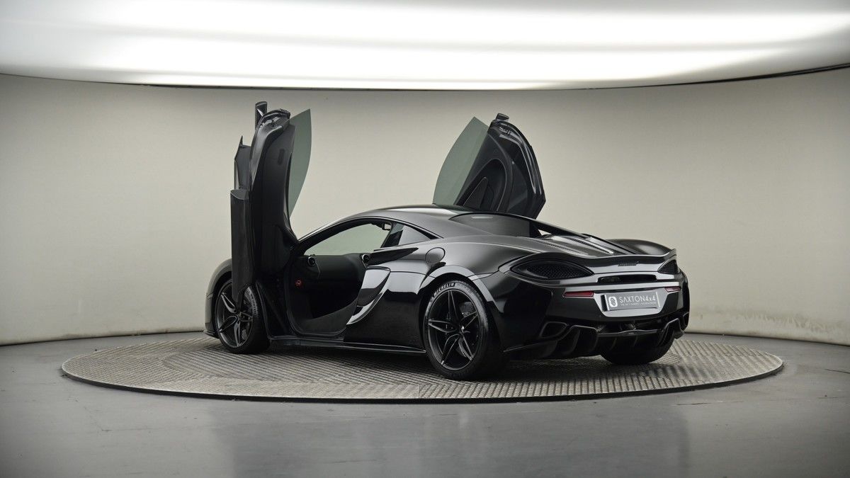 More views of McLaren 570S