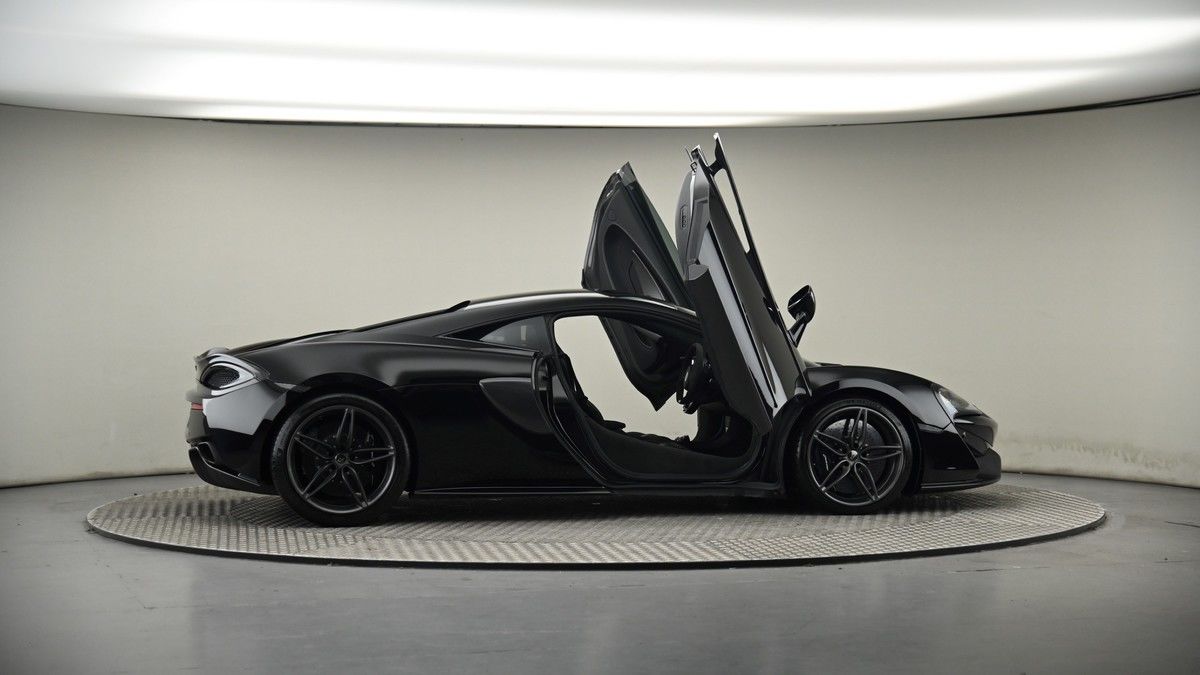 More views of McLaren 570S