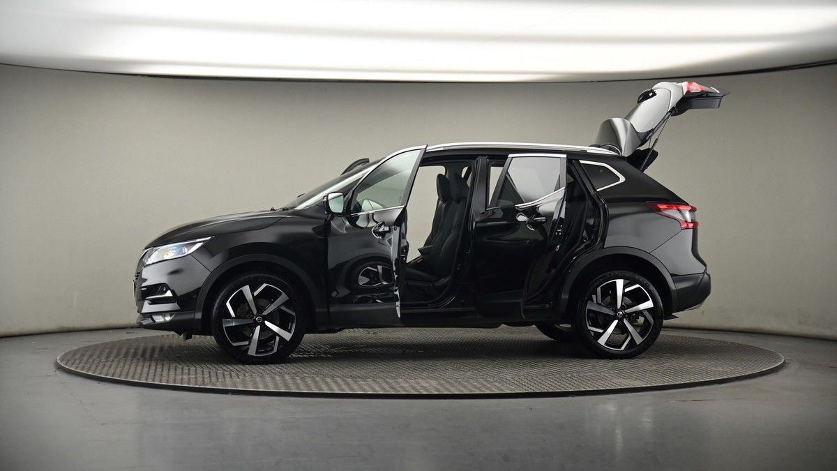 More views of Nissan Qashqai