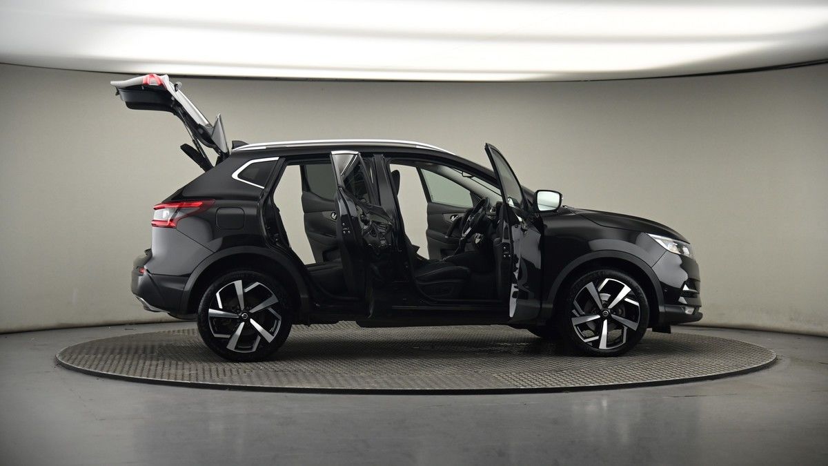 More views of Nissan Qashqai
