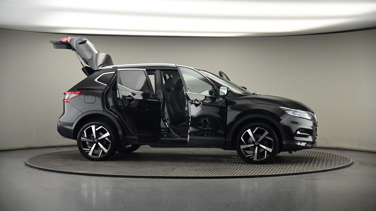 More views of Nissan Qashqai