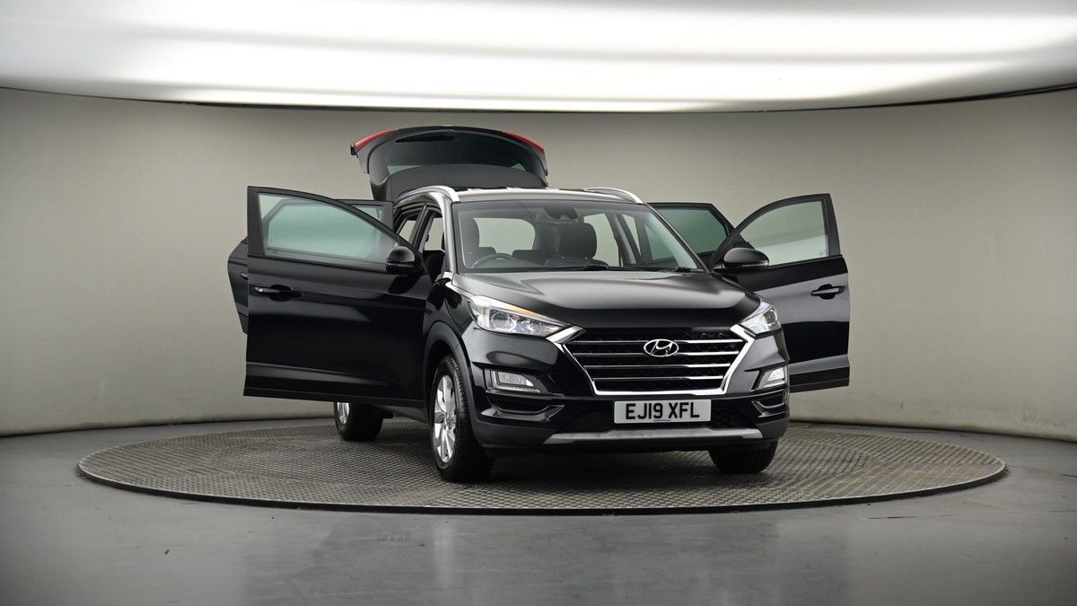 More views of Hyundai TUCSON