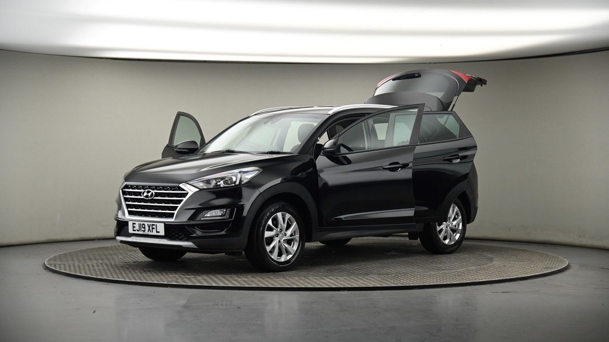 More views of Hyundai TUCSON