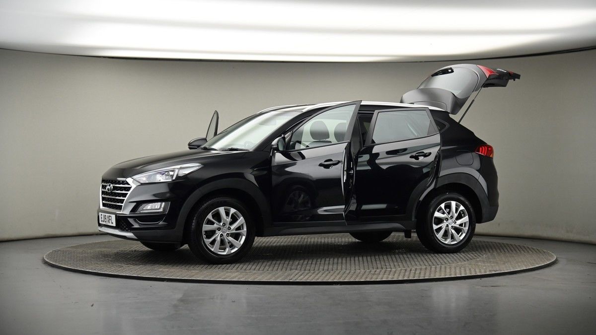 More views of Hyundai TUCSON