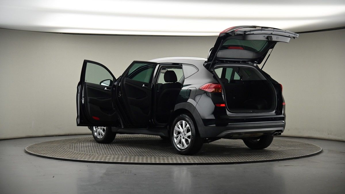 More views of Hyundai TUCSON