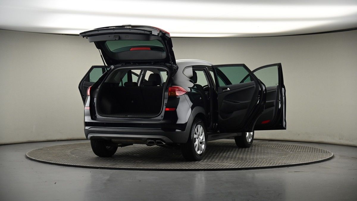 More views of Hyundai TUCSON