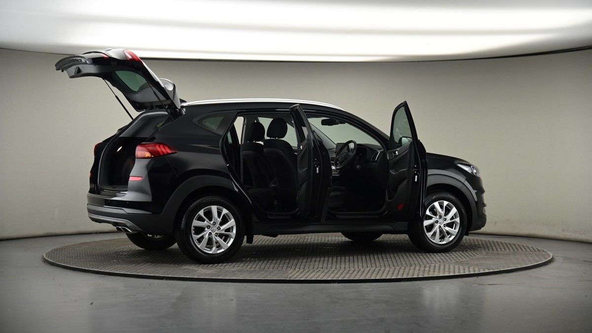 More views of Hyundai TUCSON