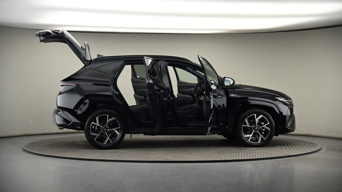 More views of Hyundai TUCSON