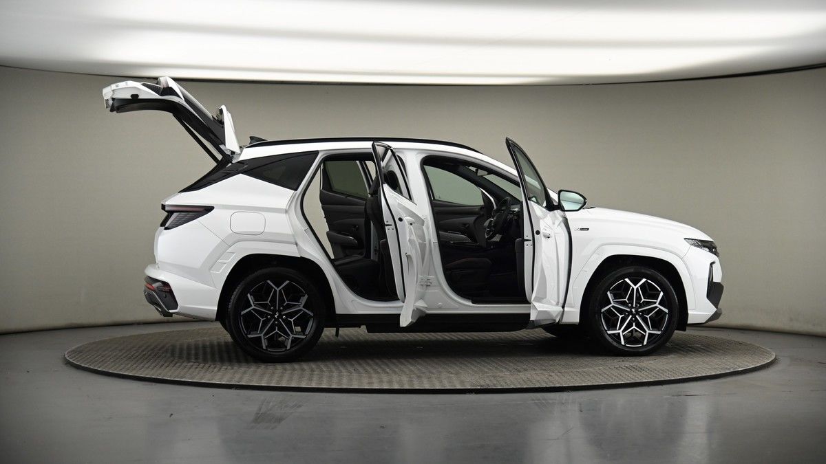 More views of Hyundai TUCSON