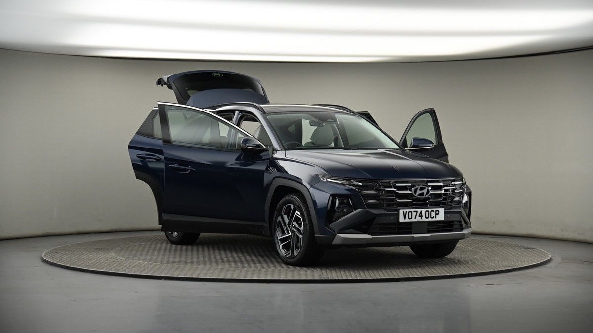 More views of Hyundai TUCSON