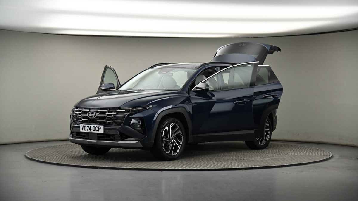 More views of Hyundai TUCSON