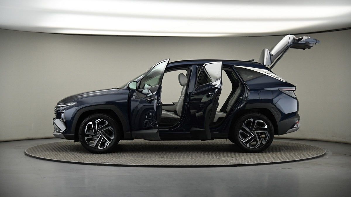 More views of Hyundai TUCSON