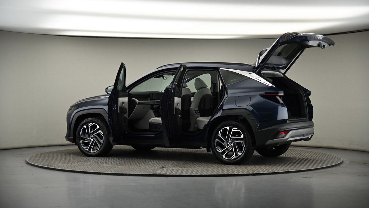 More views of Hyundai TUCSON