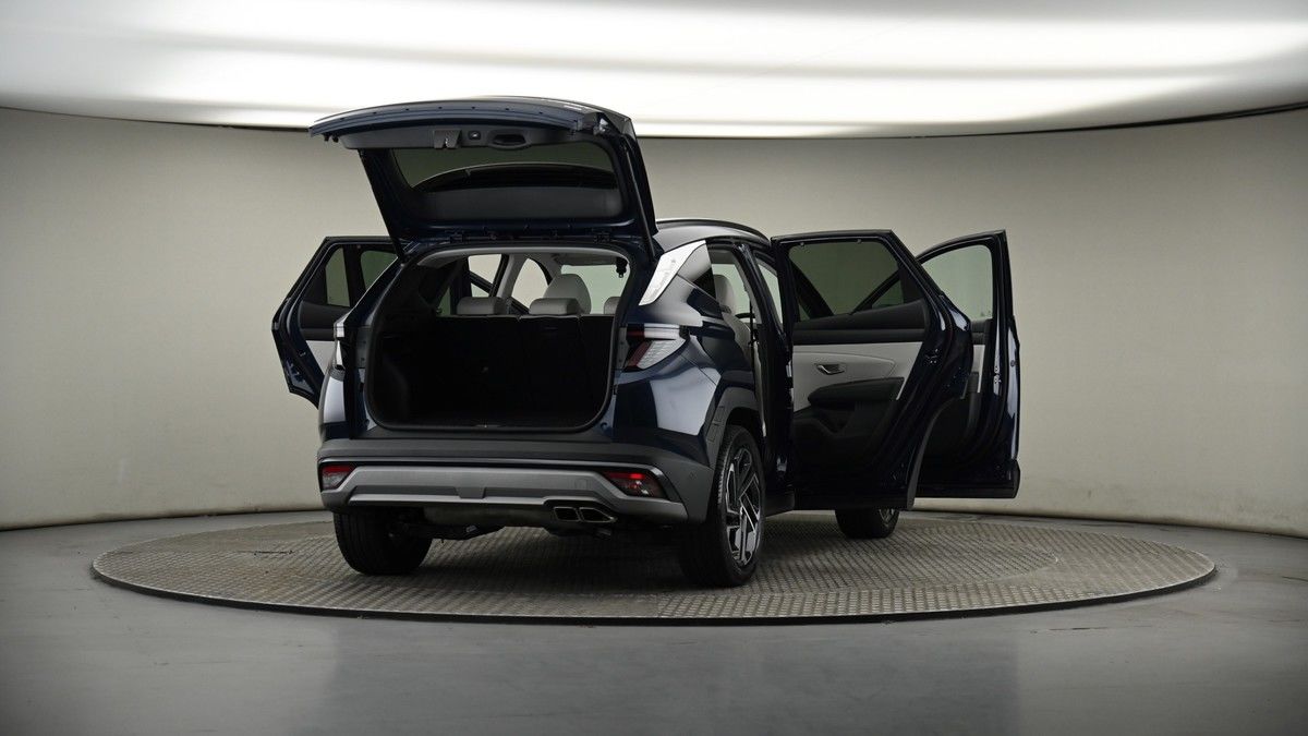 More views of Hyundai TUCSON