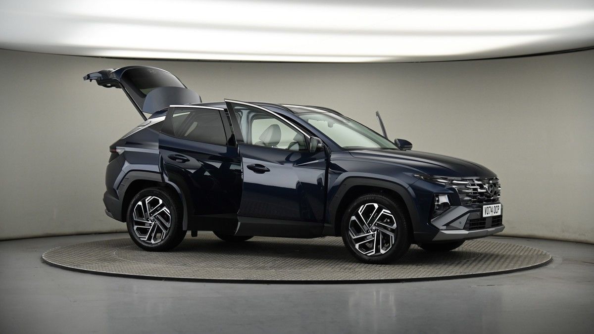 More views of Hyundai TUCSON
