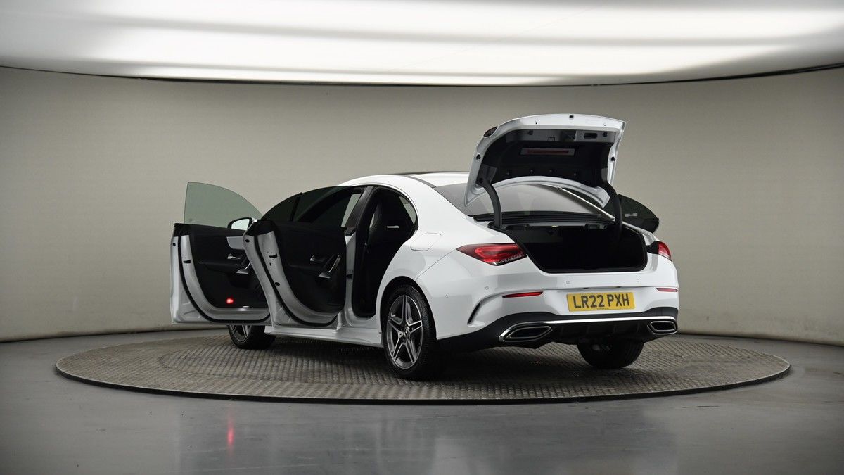 Mercedes-Benz CLA Image 8