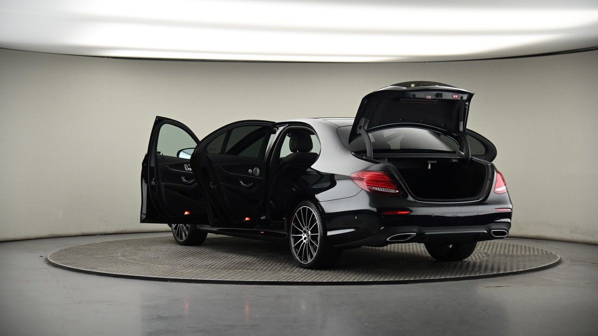 Mercedes-Benz E Class Image 8