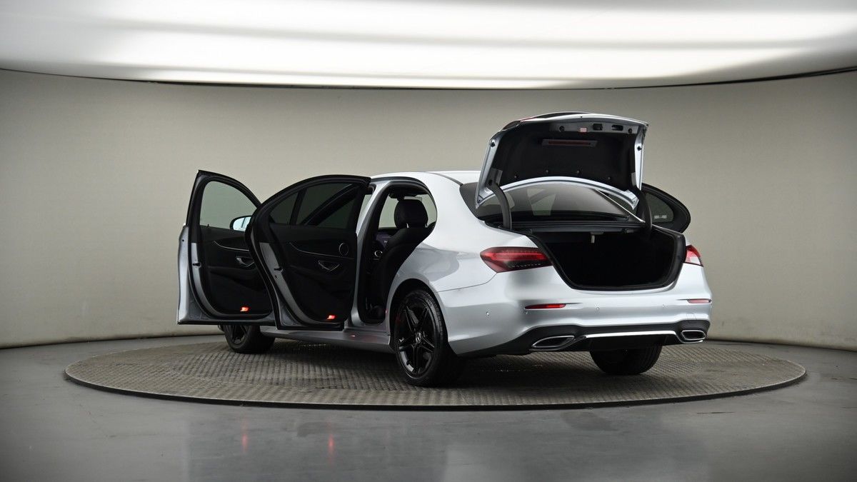 Mercedes-Benz E Class Image 7