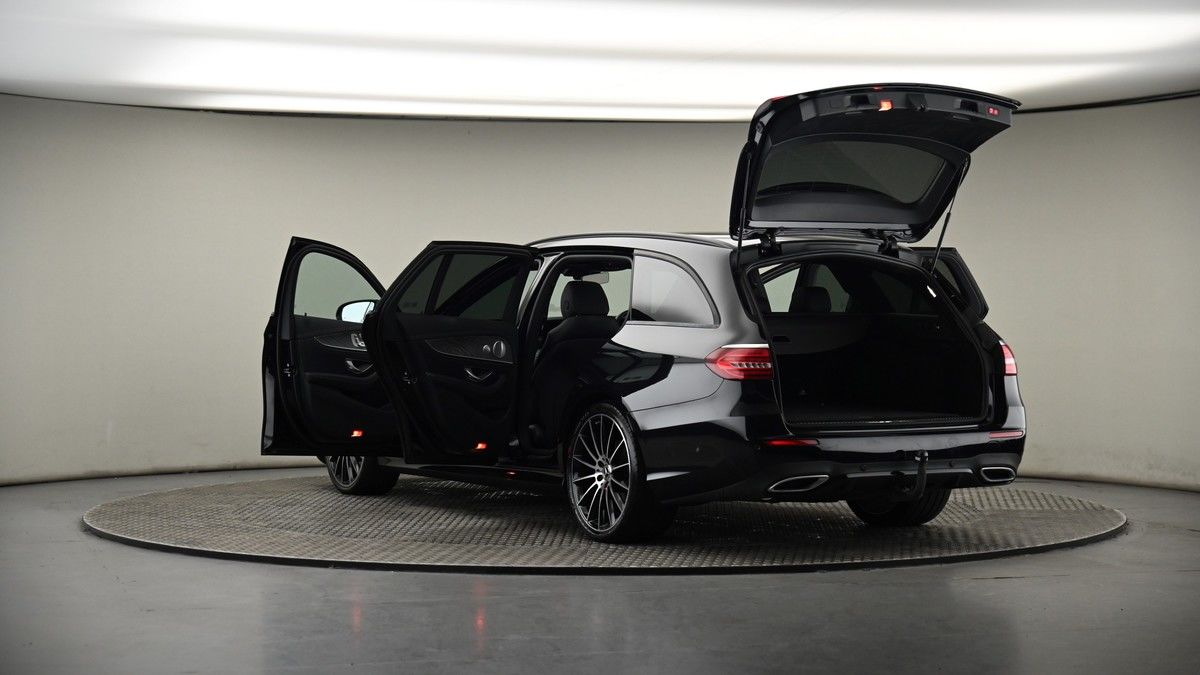 Mercedes-Benz E Class Image 8