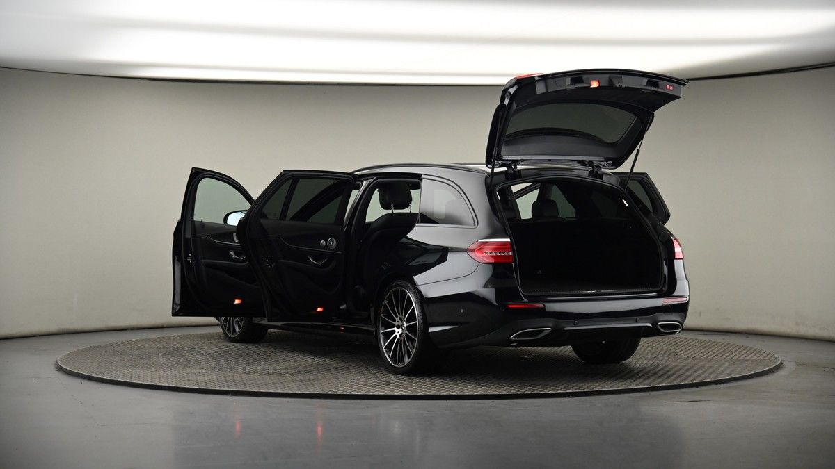 Mercedes-Benz E Class Image 8