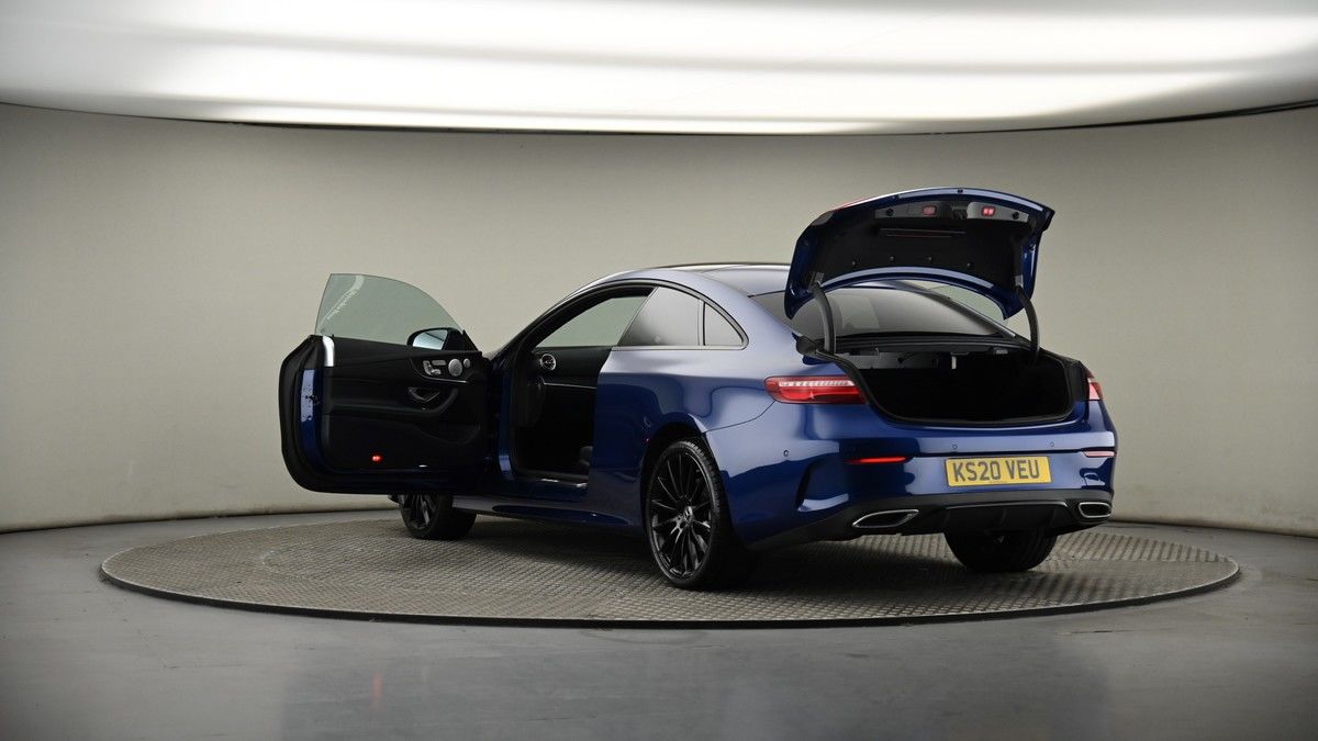 Mercedes-Benz E Class Image 8