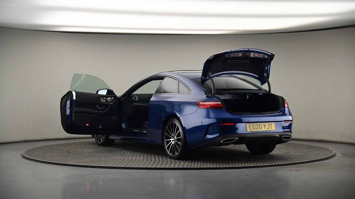 Mercedes-Benz E Class Image 8