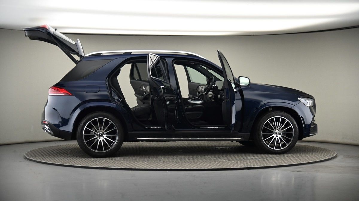 More views of Mercedes-Benz GLE