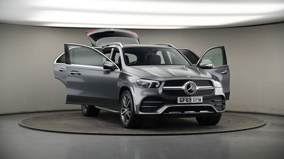 More views of Mercedes-Benz GLE