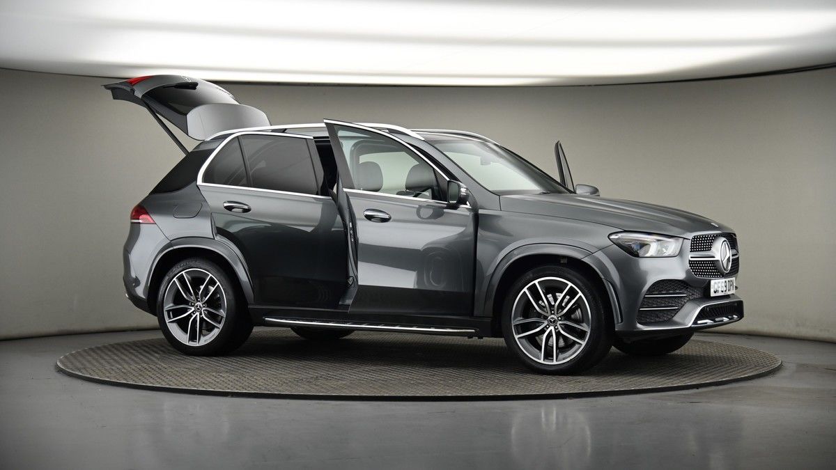 More views of Mercedes-Benz GLE