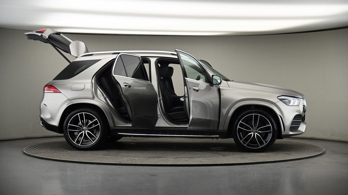 More views of Mercedes-Benz GLE