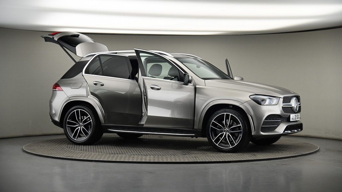 More views of Mercedes-Benz GLE