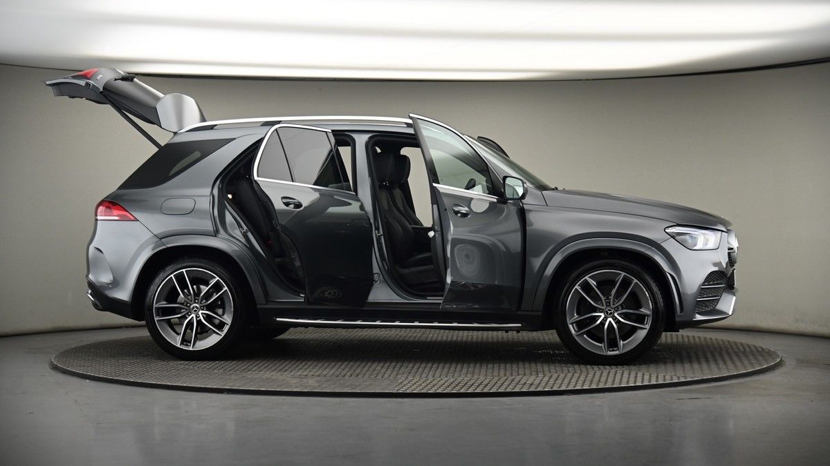 More views of Mercedes-Benz GLE