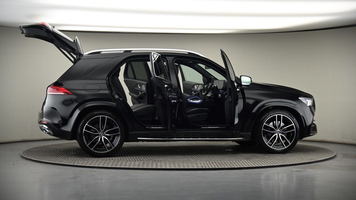 More views of Mercedes-Benz GLE