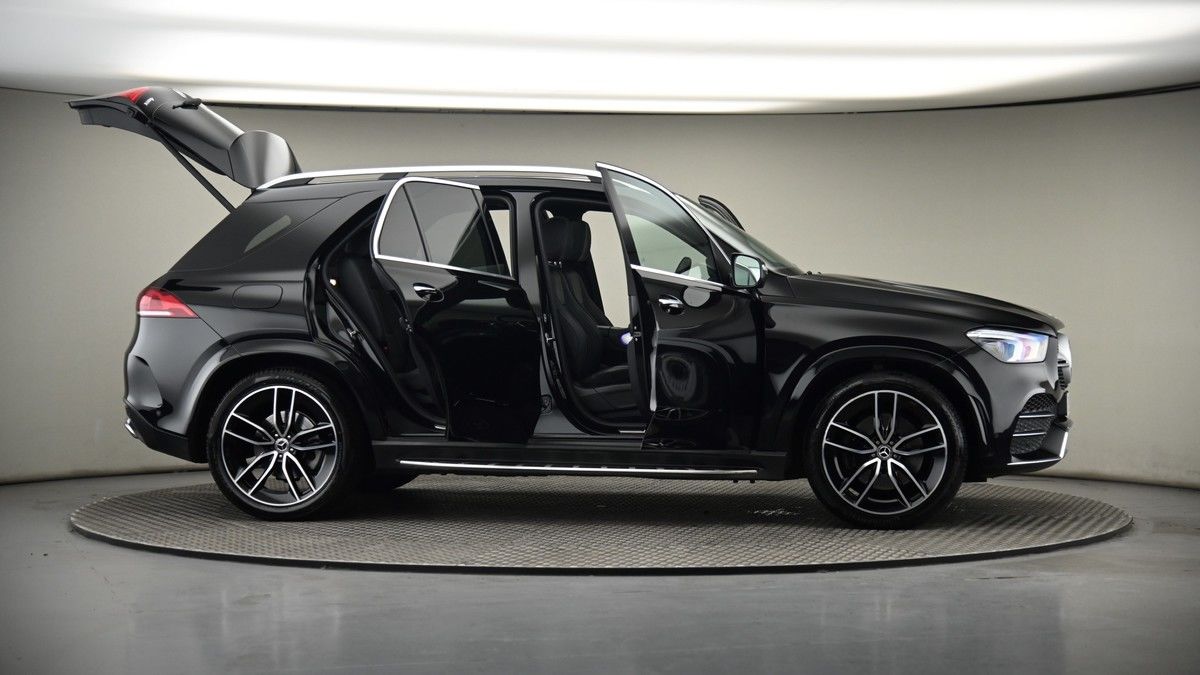More views of Mercedes-Benz GLE