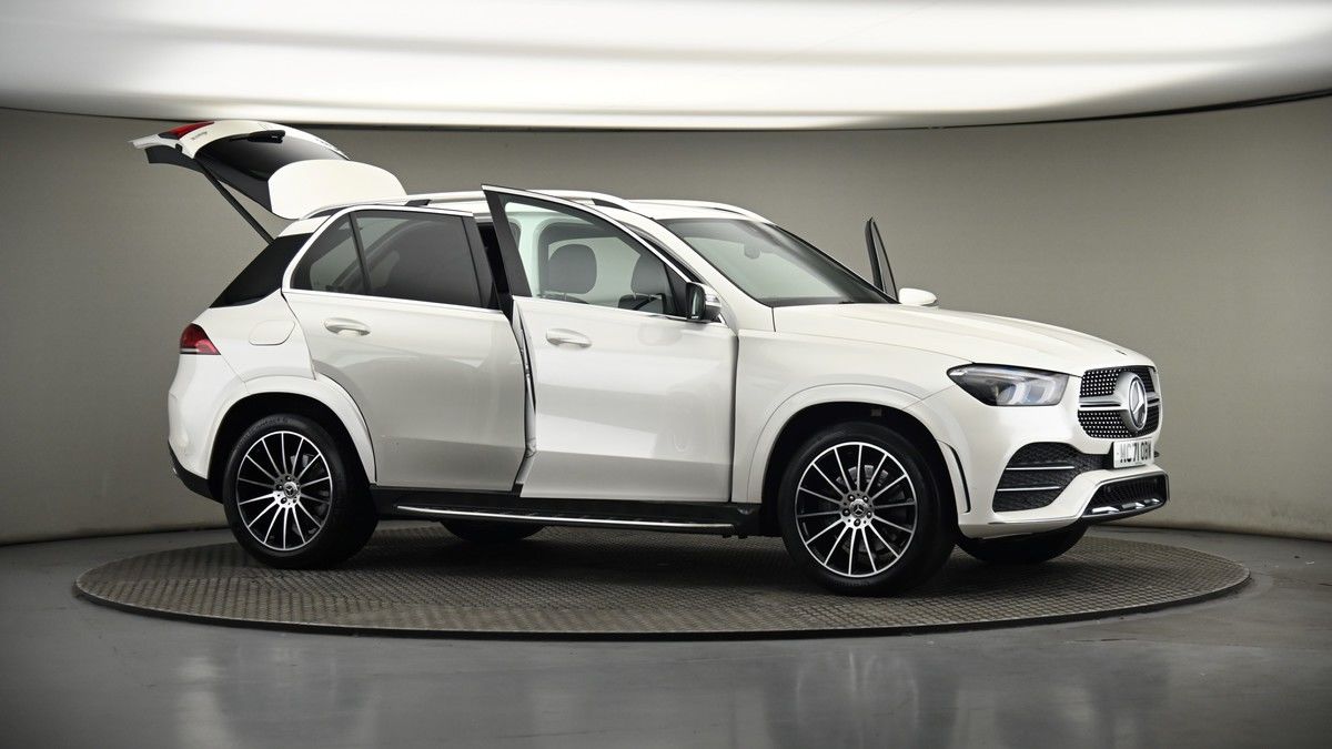 More views of Mercedes-Benz GLE