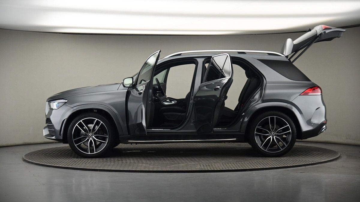 More views of Mercedes-Benz GLE