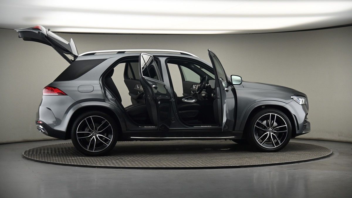 More views of Mercedes-Benz GLE