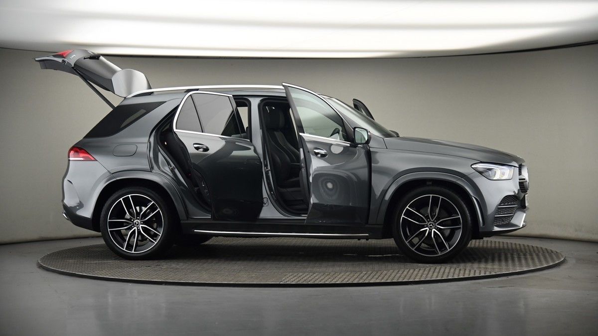 More views of Mercedes-Benz GLE