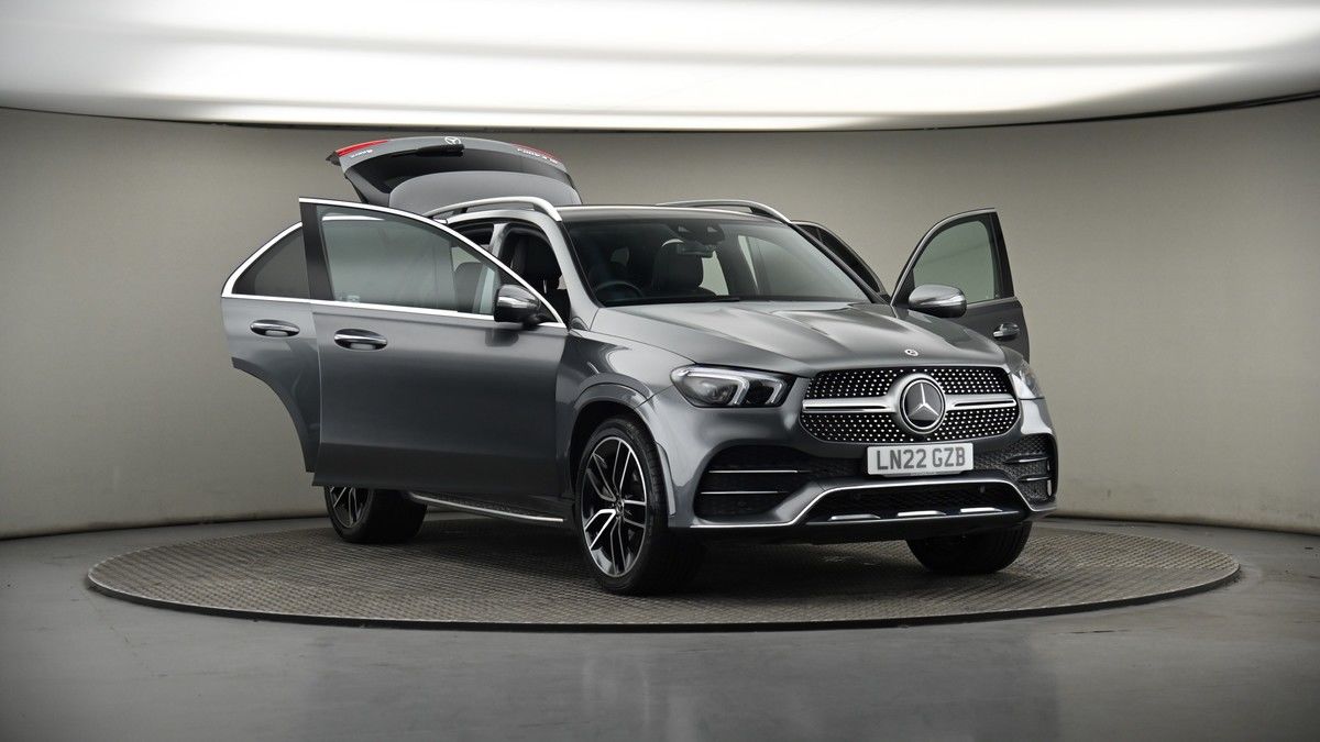 More views of Mercedes-Benz GLE