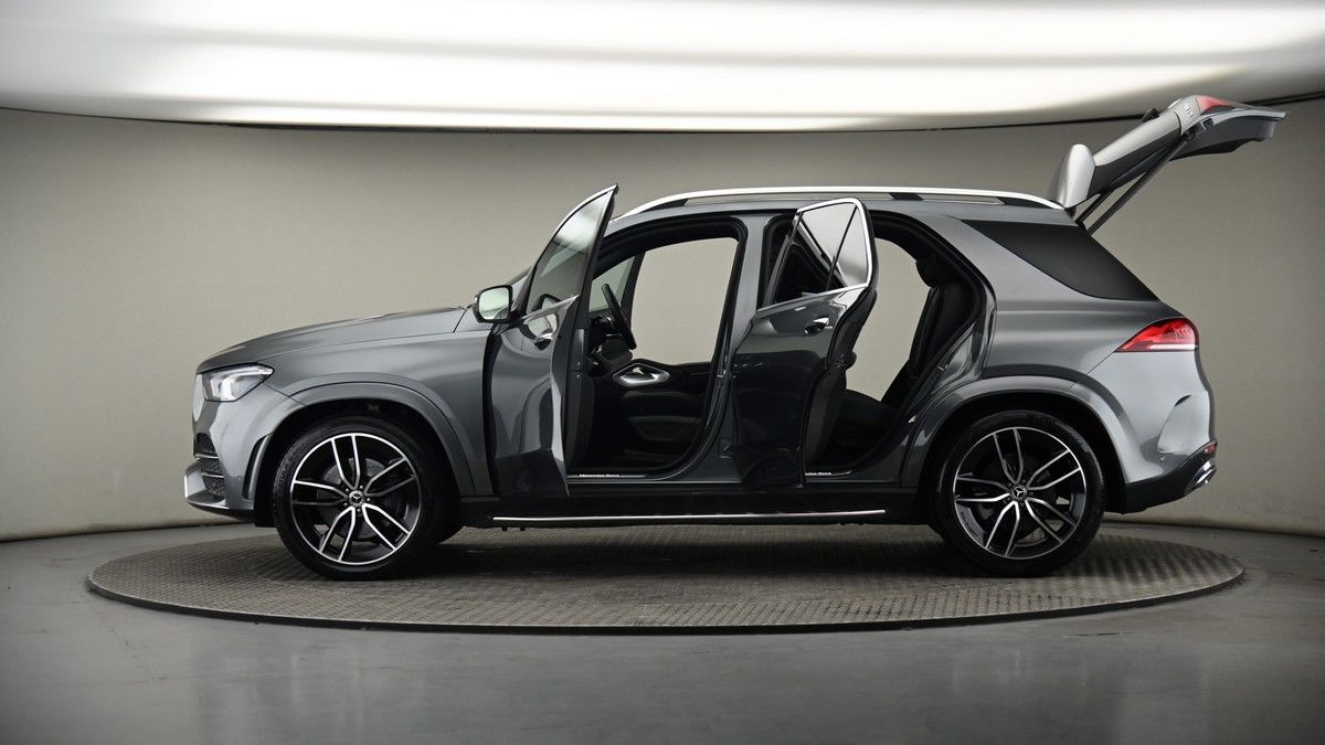 More views of Mercedes-Benz GLE