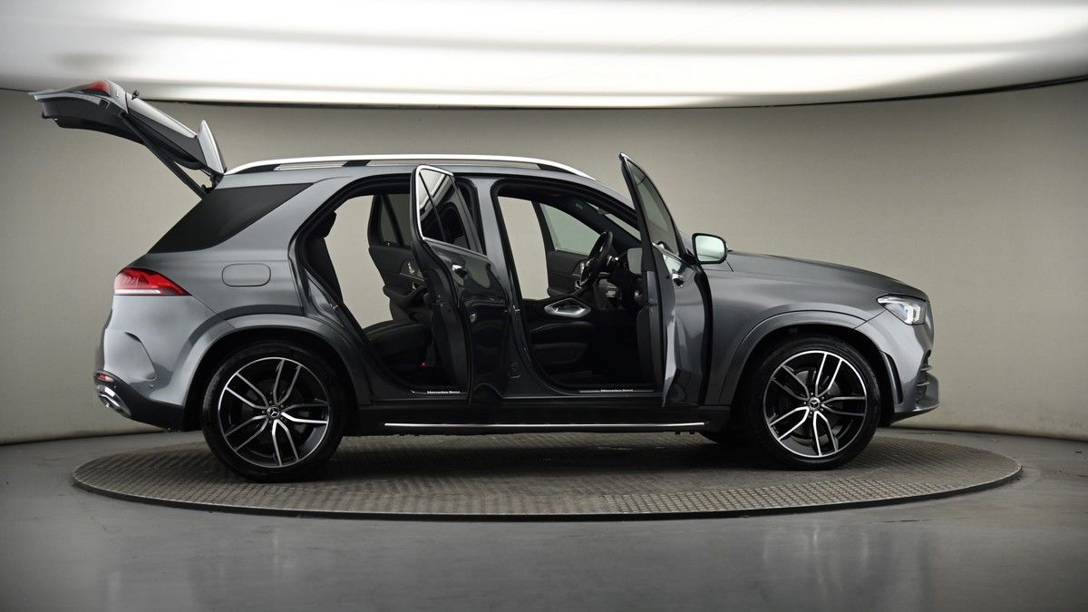 More views of Mercedes-Benz GLE