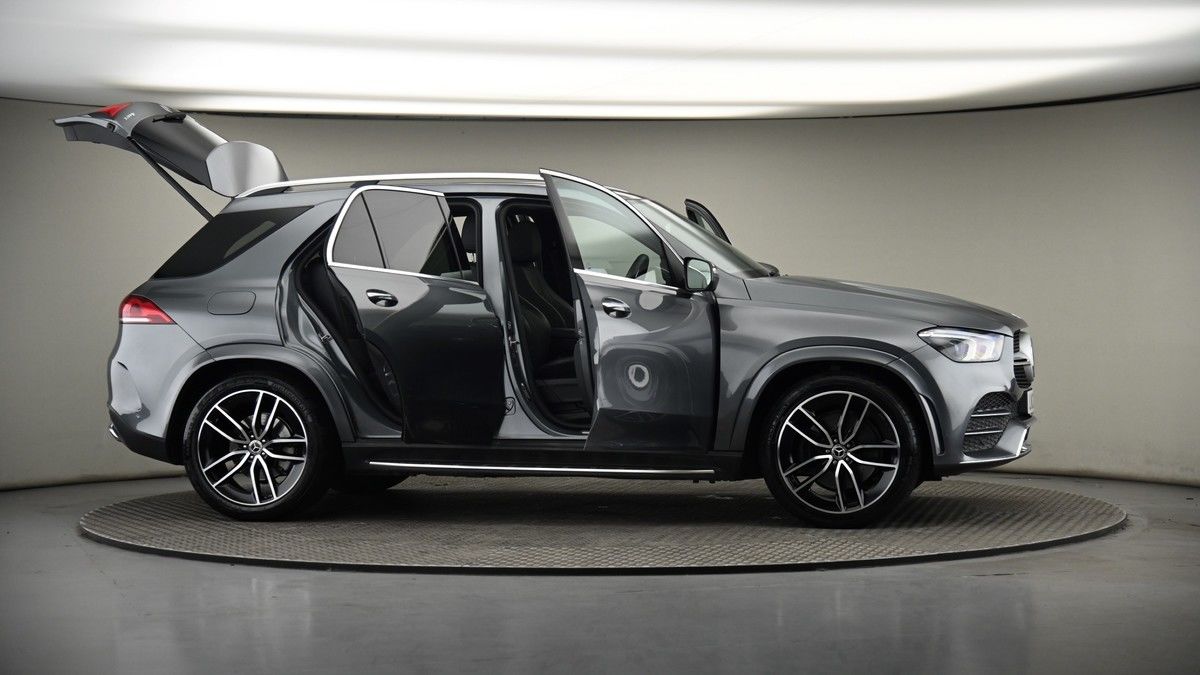 More views of Mercedes-Benz GLE