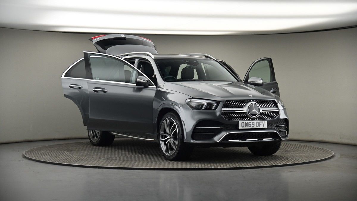More views of Mercedes-Benz GLE