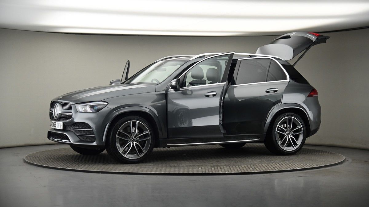 More views of Mercedes-Benz GLE