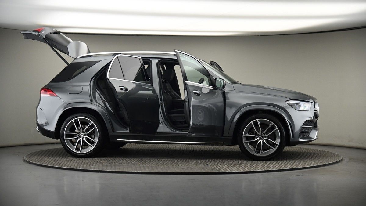 More views of Mercedes-Benz GLE